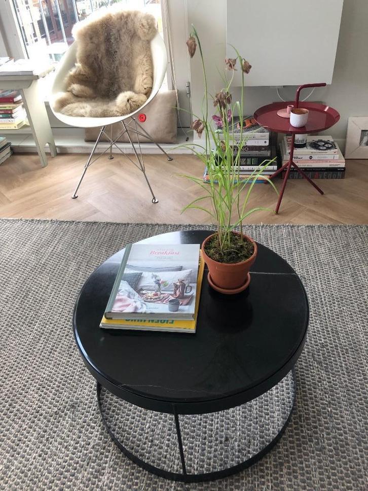 Bolia zwart marmeren ronde tafel, Huis en Inrichting, Tafels | Salontafels, Zo goed als nieuw, Minder dan 50 cm, 50 tot 100 cm