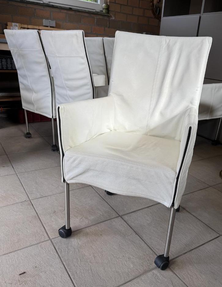 8x Dik wit lederen stoelen op wieltjes (np. 500€/stuk), Huis en Inrichting, Stoelen, Gebruikt, Vijf, Zes of meer stoelen, Leer