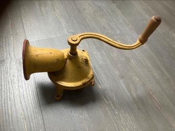 Koffiemolen, Vintage Antiek Brocante beschikbaar voor biedingen