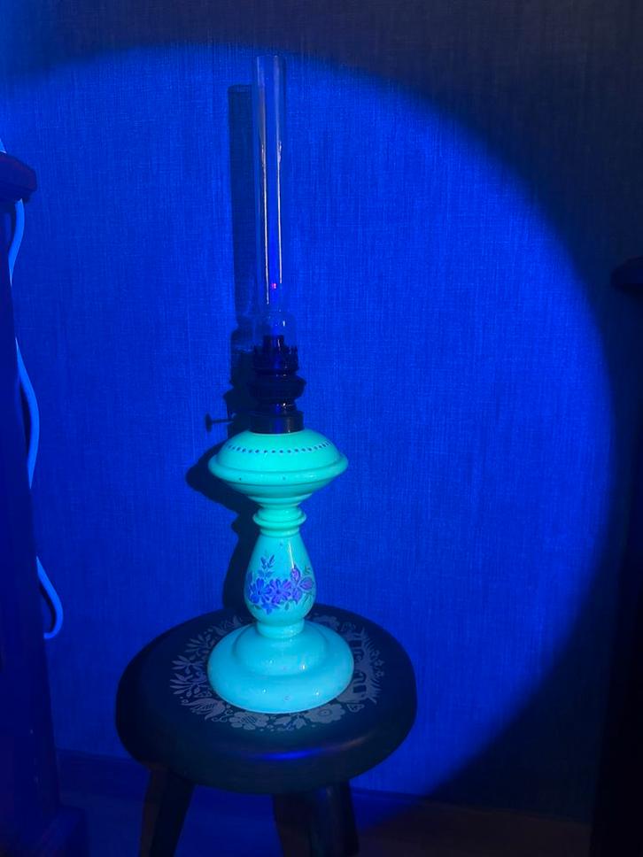 Uranium opaline olielamp, Antiek en Kunst, Antiek | Glas en Kristal, Ophalen of Verzenden