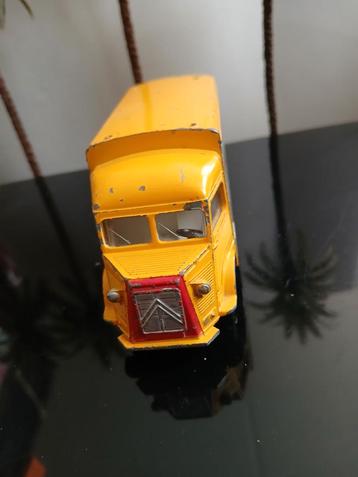 Citroën HY "Philips " .Dinky toys France 587 beschikbaar voor biedingen