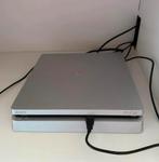 PlayStation 4 Slim - Zilver Edition, Ophalen, Met 2 controllers, Slim, 500 GB