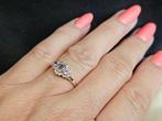 Gouden Vintage ring  edelsteen amethist en diamant. 2025/335, Paars, Ophalen of Verzenden, Zo goed als nieuw, .