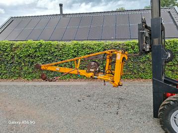 Zwenkjib Merk jcb met lier beschikbaar voor biedingen