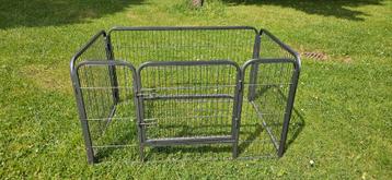 Puppy bench metaal 4m met deur in delen  beschikbaar voor biedingen