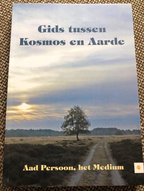 Gids tussen Kosmos en aarde Aad Persoon, Boeken, Esoterie en Spiritualiteit, Zo goed als nieuw, Achtergrond en Informatie, Spiritualiteit algemeen
