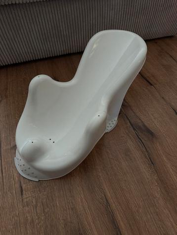 Badzitje beschikbaar voor biedingen