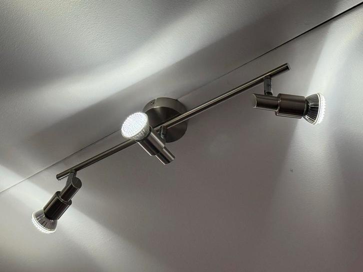 Plafondlampen plafond spots spot 47 stuks met led lampen, Huis en Inrichting, Lampen | Spots, Gebruikt, Plafondspot of Wandspot