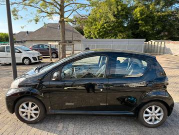 Toyota Aygo 5DRS AIRCO CARPLAY LED NAP beschikbaar voor biedingen