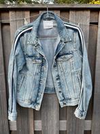Spijkerjas maat L met bies, Kleding | Dames, Jasjes, Kostuums en Pakken, Blauw, Maat 42/44 (L), Ophalen of Verzenden, Jasje