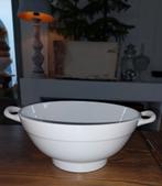 Beslagkom, schaal van Petrus Regout., Antiek en Kunst, Ophalen of Verzenden