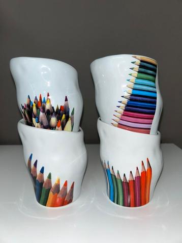 4 bekers Corry Ammerlaan / Artihove Art beschikbaar voor biedingen