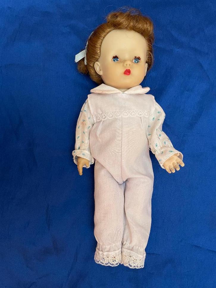 Pop Ongemerkt 32 cm. Rubber, Verzamelen, Poppen, Gebruikt, Pop, Verzenden