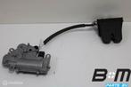 Achterklepslot met sluithulp VW Passat B8 5TA827506C, Gebruikt