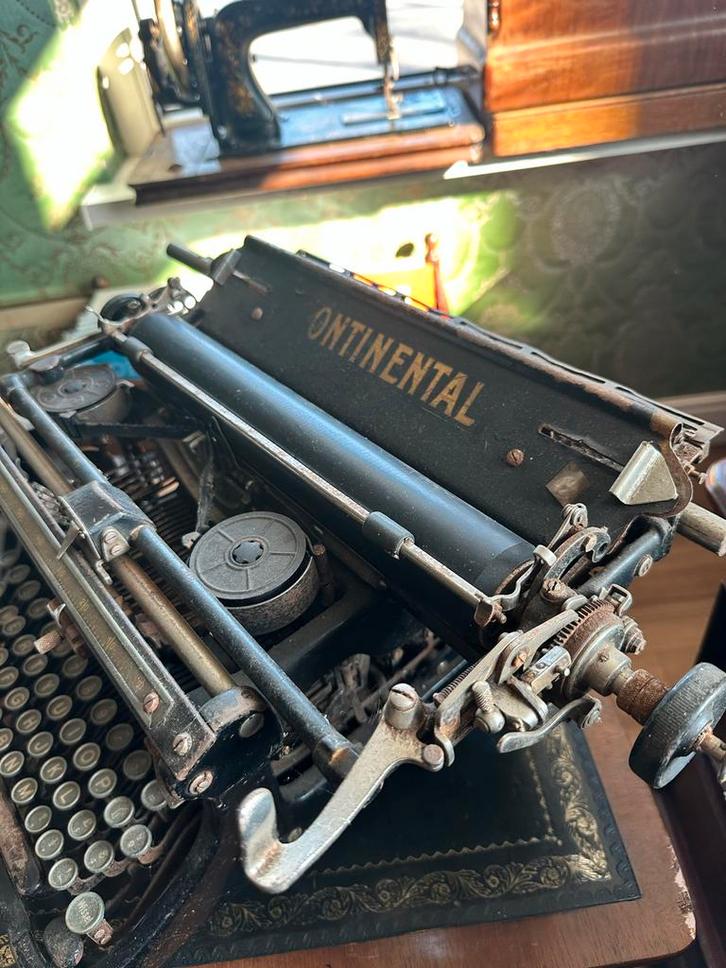 Antieke Continental Typemachine, Antiek en Kunst, Antiek | Kantoor en Zakelijk, Ophalen