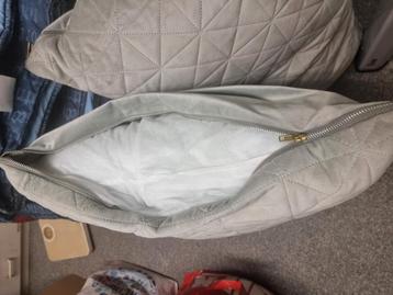 Kussens voor bank of lounge set. beschikbaar voor biedingen