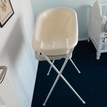 Babybadje  beschikbaar voor biedingen