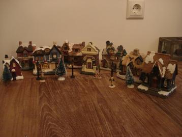 kerstdorp met huisjes en toebehoren beschikbaar voor biedingen