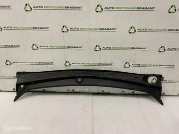 Paravan Dacia Sandero 2 ORIGINEEL 668113105R 668113292R beschikbaar voor biedingen