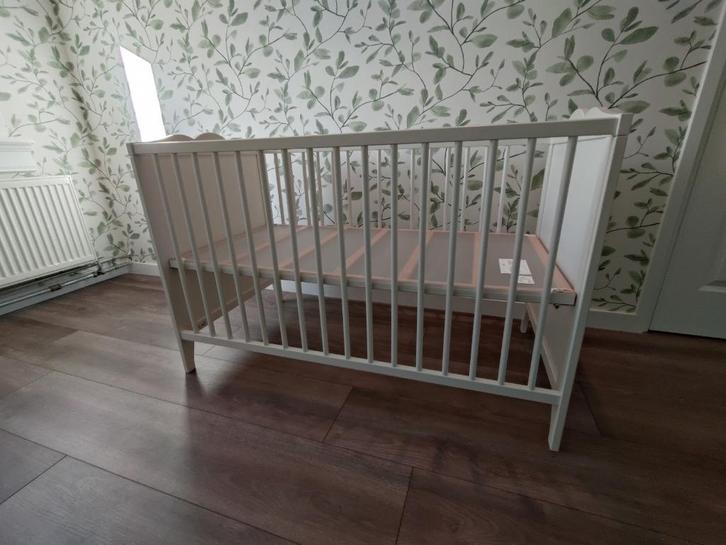 ikea Hensvik babyledikant met kast., Kinderen en Baby's, Kinderkamer | Commodes en Kasten, Nieuw, Kast, 105 cm of meer, 75 tot 100 cm