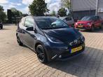 Toyota Aygo 1.2 VVT IX 3DRS CABR LEDER NAVI CAMERA VOLLL, Voorwielaandrijving, Euro 5, Gebruikt, Zwart