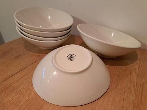 6 x diepe porseleinen borden/schalen - Australian Fine China, Huis en Inrichting, Keuken | Servies, Zo goed als nieuw, Bord(en)