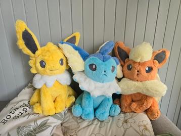 Pokémon Center Comfy Friends €67,50 per knuffel beschikbaar voor biedingen