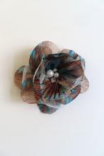 Bloemcorsage Turquoise Bruin Creme (4650), 10 cm of meer, Overige materialen, Overige kleuren, Ophalen of Verzenden