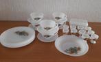 Arcopal Servies met Eierdopjes, Botervloot, Borden en Kopjes, Ophalen, Overige materialen, Zo goed als nieuw, Overige stijlen