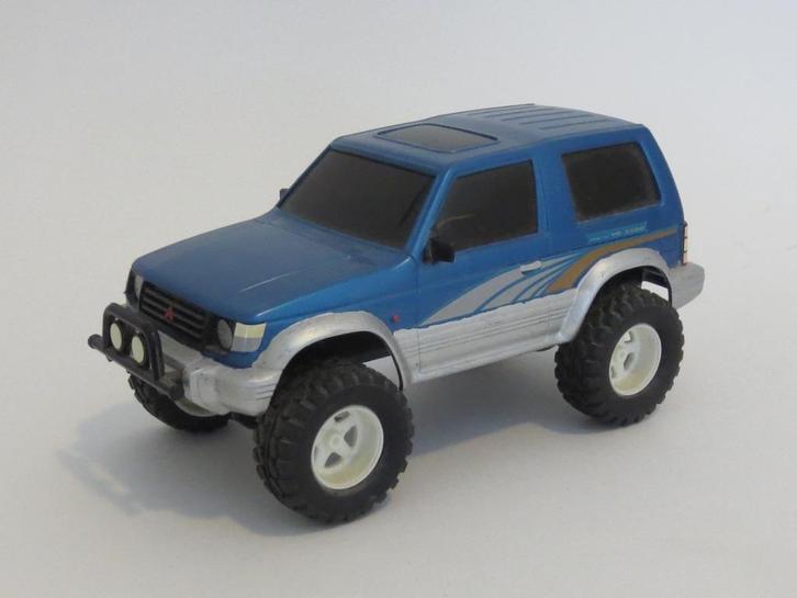Mitsubishi Pajero Tamiya, bouwpakketje met motor, 1:32 izgst, Hobby en Vrije tijd, Modelauto's | 1:32, Gebruikt, Auto, Overige merken