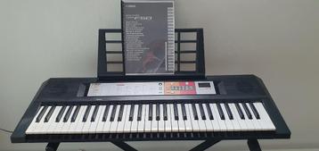 Yamaha PSR-F50 keyboard / piano beschikbaar voor biedingen