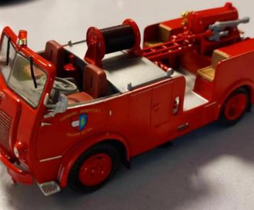 Berliet GLA 19 PS Berliet Incendie Brandweer schaal 1/43 #18 beschikbaar voor biedingen