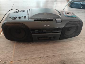 Sony Radio met CD speler beschikbaar voor biedingen