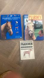 3 paardenbloeken waaronder deltas paardenbloem, Ophalen of Verzenden, Gelezen, Paarden of Pony's