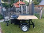 Bbq barbeque te huur smoker aanhanger kamado xl foodtruck, Tuin en Terras, Houtskoolbarbecues, Ophalen, Zo goed als nieuw
