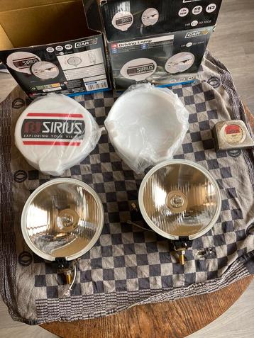 Oldtimer 2 verstralers met covers merk Sirius diameter 16 cm beschikbaar voor biedingen