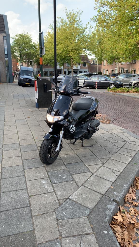 Gilera runner A1 SD 172cc, Fietsen en Brommers, Scooters | Piaggio, Zo goed als nieuw, Overige modellen, Tweetakt, Ophalen