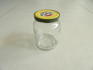 10 WEK / knutsel POTJES met geel deksel ( hak )10 cm x 7 cm beschikbaar voor biedingen