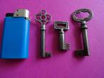 3 ANTIEKE SLEUTELTJES SLEUTELS SLEUTEL SLOT KISTJE SLOTEN, Antiek en Kunst, Ophalen of Verzenden