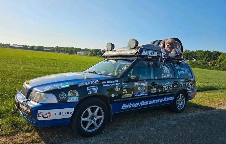 Volvo v70 Megarun Carbagerun, Auto's, Overige Auto's, Particulier, Benzine, Stationwagon, Handgeschakeld, Groen, Zwart, Leder