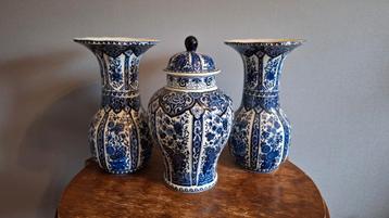 Delfts Blauw Vaas Set Royal Sphinx beschikbaar voor biedingen