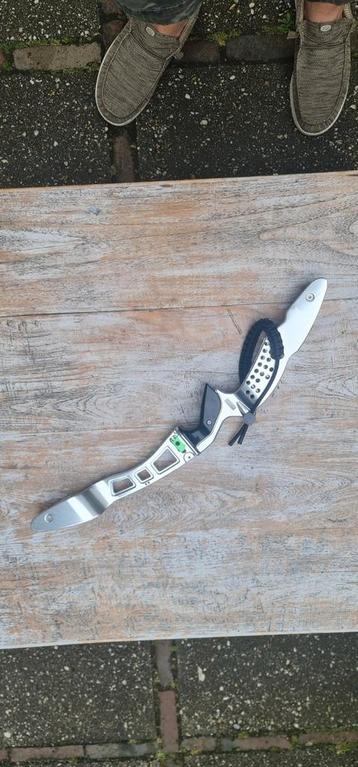 Decut rhino barebow riser 25 inch RH beschikbaar voor biedingen