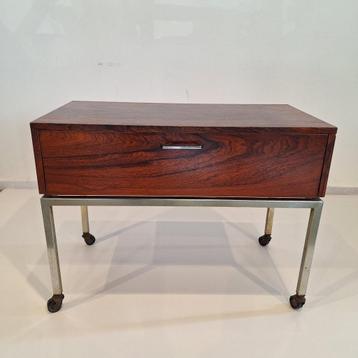 Vintage rosewood palissander side table/dresser /dressoir beschikbaar voor biedingen