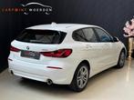 BMW 1-serie 120i | CAMERA | LED | STOELVERW. | 2024, Auto's, Stof, Gebruikt, 4 cilinders, Wit