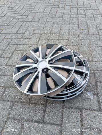 Nieuwe Wieldoppen 15 inch - Set van 4 beschikbaar voor biedingen
