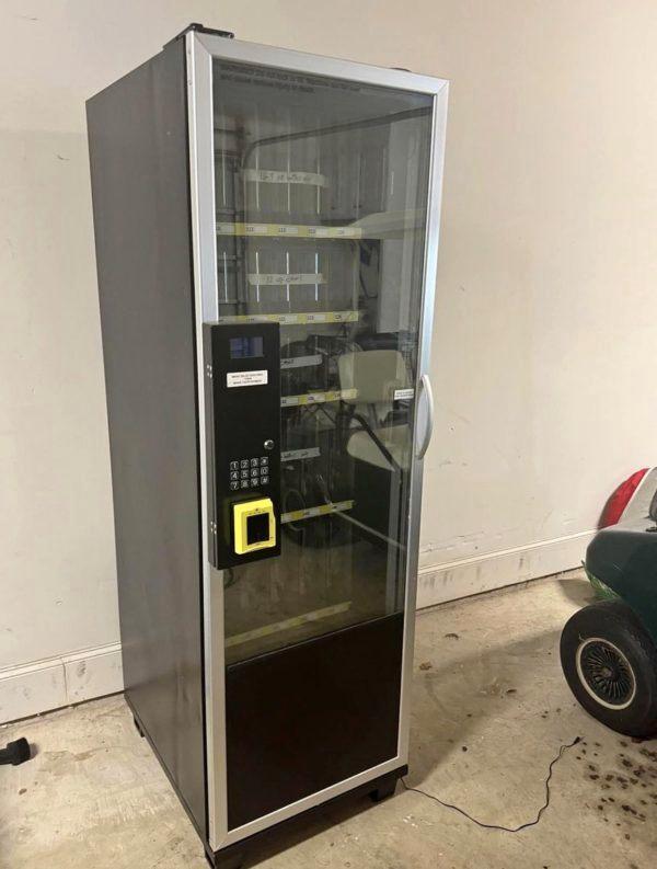 Vending machine GRATIS op locatie, Verzamelen, Automaten | Overige, Zo goed als nieuw, Verzenden