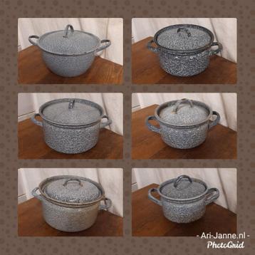 Brocante pannen, blauw/grijs gewolkt emaille, decoratie  beschikbaar voor biedingen