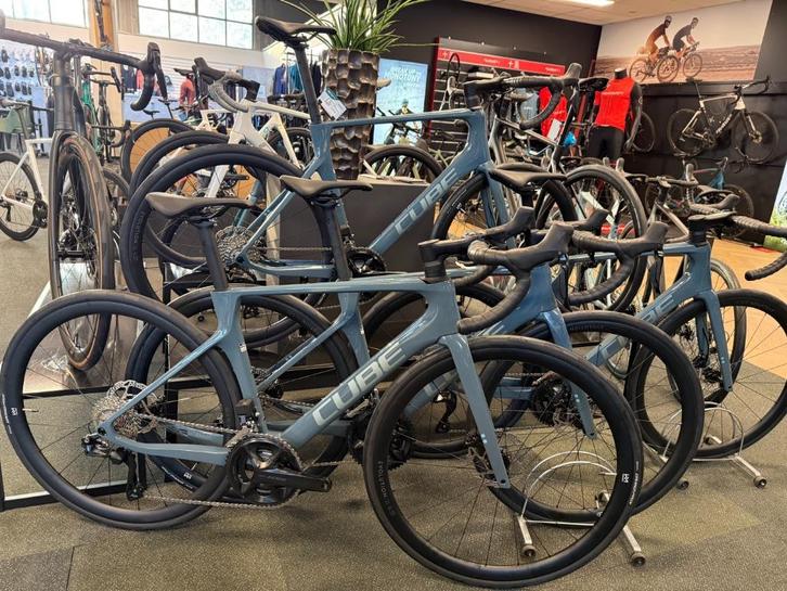 Direct uit voorraad leverbaar Cube Agree C:62 One!!, Fietsen en Brommers, Fietsen | Racefietsen, Nieuw, Overige merken, Meer dan 20 versnellingen