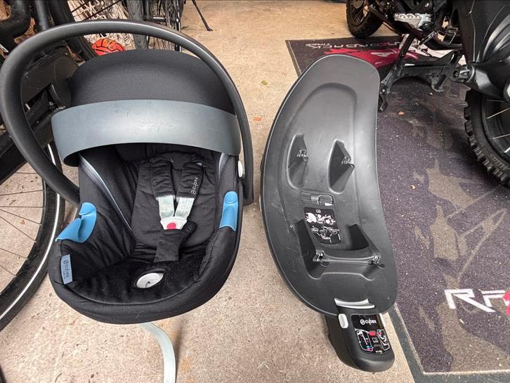 Cybex aton M i-size met 2 compatibel cybex M base, Kinderen en Baby's, Autostoeltjes, Overige merken, 0 t/m 13 kg, Isofix, Ophalen