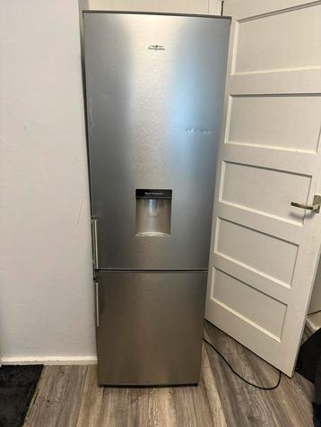 Everglades koelkast met waterdispenser beschikbaar voor biedingen